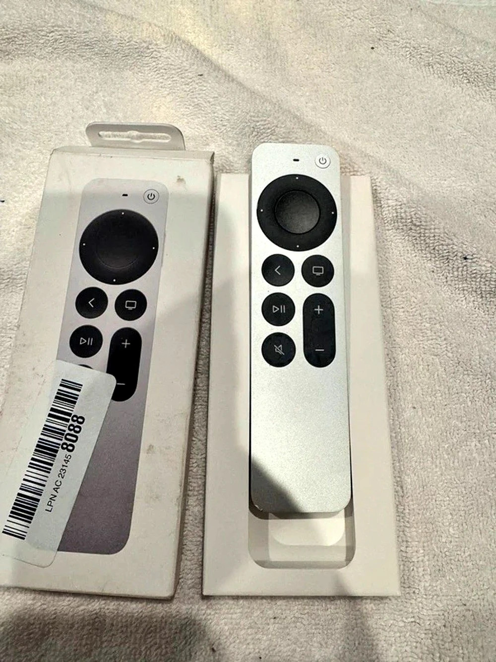 Apple Siri Remote (3rd generation) ) Silver Siri Remote NWT